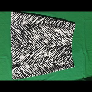 White Black Geometric Pencil Skirt